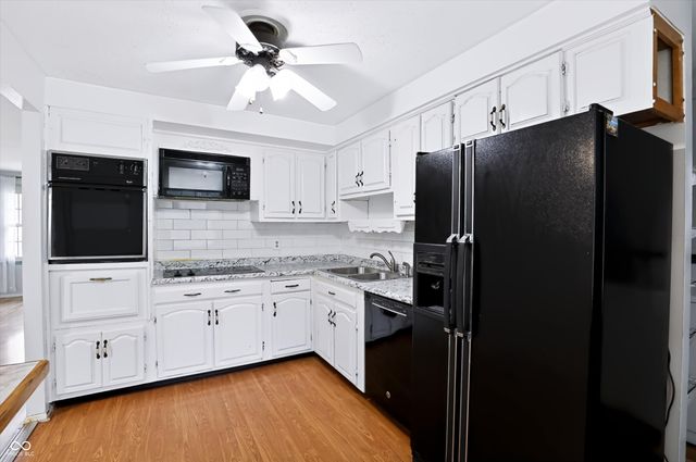 1649 W 76th Place, Indianapolis, IN 46260