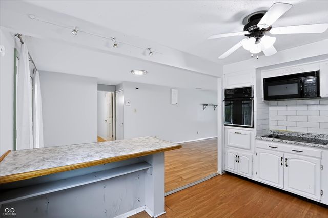 1649 W 76th Place, Indianapolis, IN 46260
