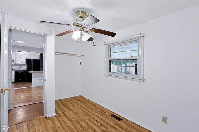 1649 W 76th Place, Indianapolis, IN 46260