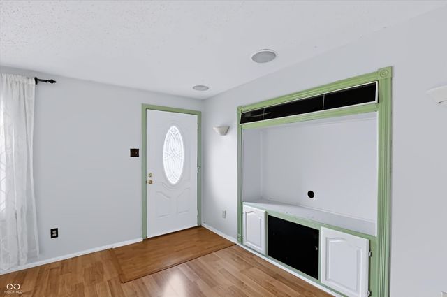 1649 W 76th Place, Indianapolis, IN 46260