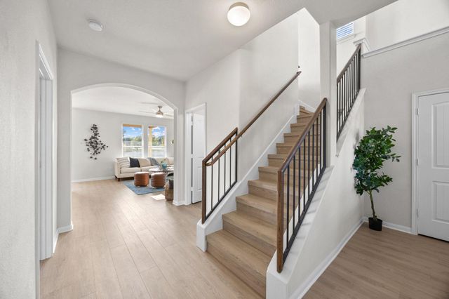 660 Tumlinson Fort WAY, Round Rock, TX 78664