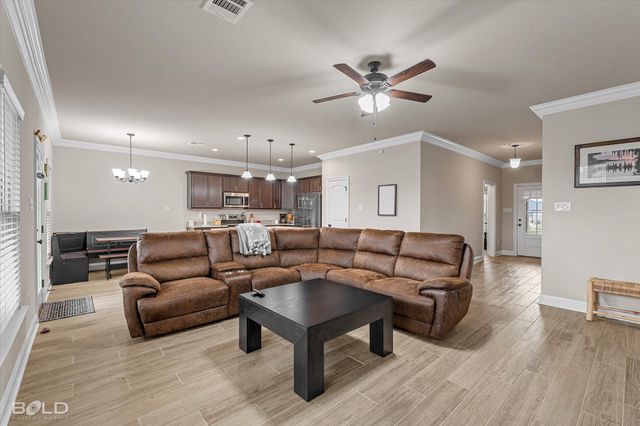 208 Berkshire Place, Haughton, LA 71037