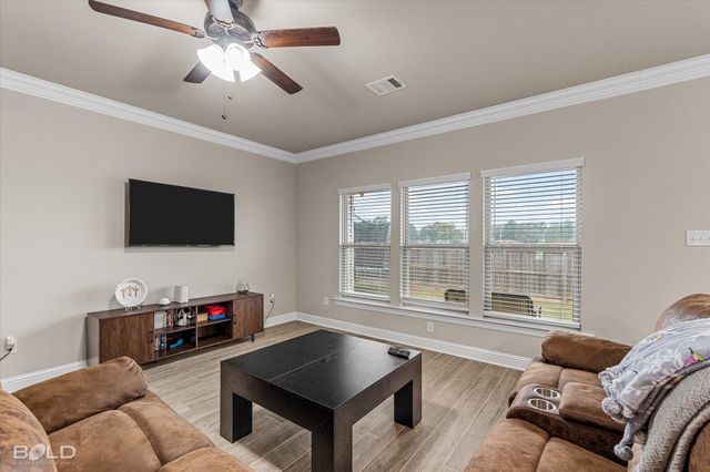 208 Berkshire Place, Haughton, LA 71037