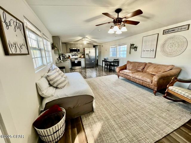 115 Rembrandt Circle, Defuniak Springs, FL 32433