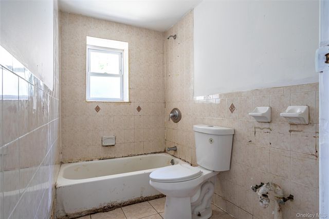 22 Grove Street, Staten Island, NY 10304