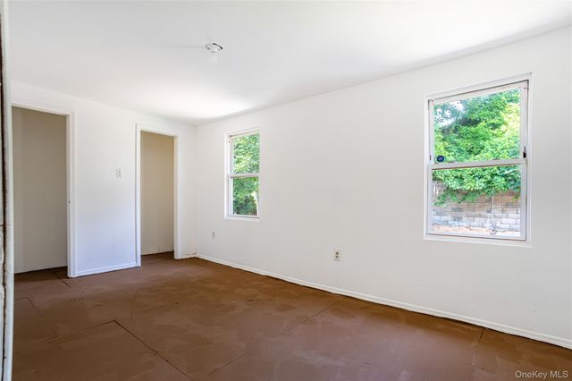 22 Grove Street, Staten Island, NY 10304