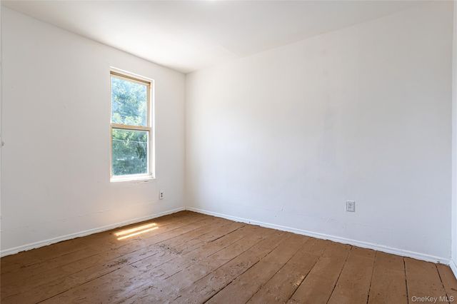 22 Grove Street, Staten Island, NY 10304