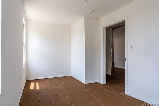 22 Grove Street, Staten Island, NY 10304