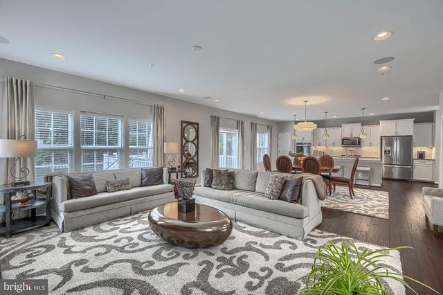 1943 RUSHLEY RD, Parkville, MD 21234