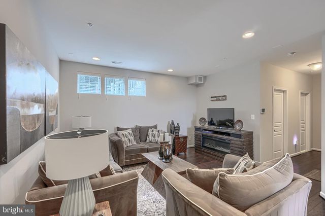 1943 RUSHLEY RD, Parkville, MD 21234