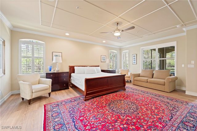 2809 Tiburon BLVD E 2, Naples, FL 34109