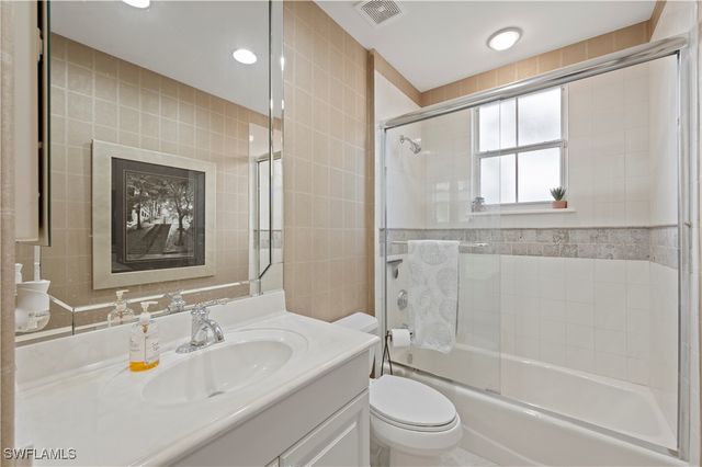 2809 Tiburon BLVD E 2, Naples, FL 34109