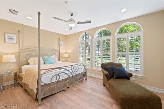 2809 Tiburon BLVD E 2, Naples, FL 34109