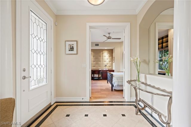 2809 Tiburon BLVD E 2, Naples, FL 34109