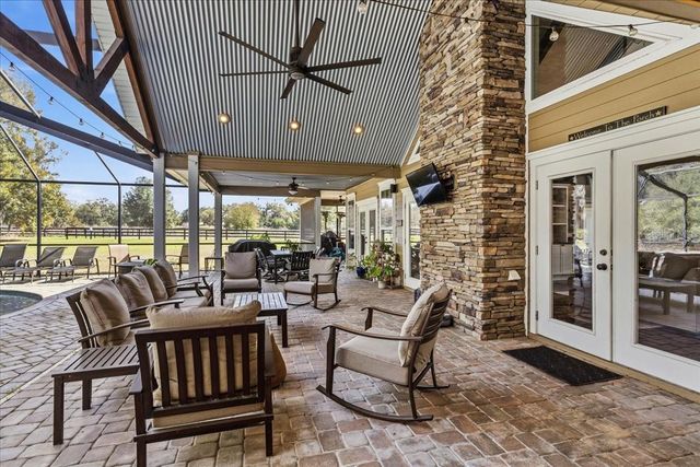 23748 NW 142ND AVENUE, High Springs, FL 32643