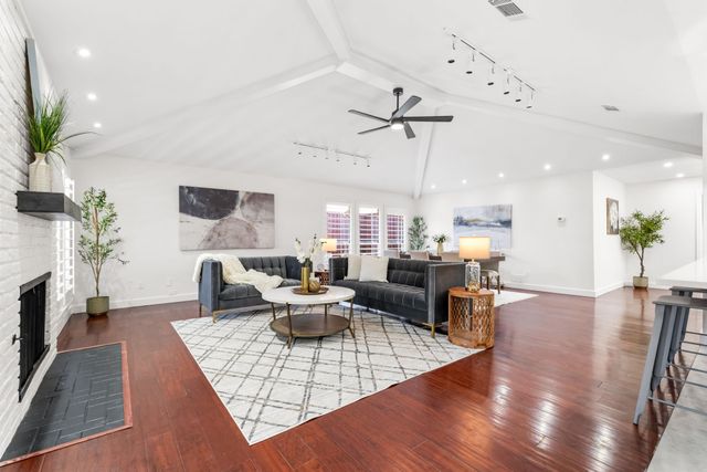 6005 Daven Oaks Drive, Dallas, TX 75248