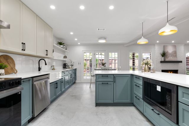 6005 Daven Oaks Drive, Dallas, TX 75248