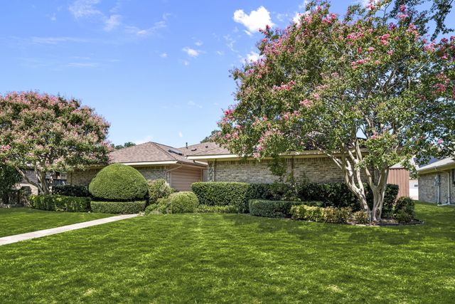 6005 Daven Oaks Drive, Dallas, TX 75248