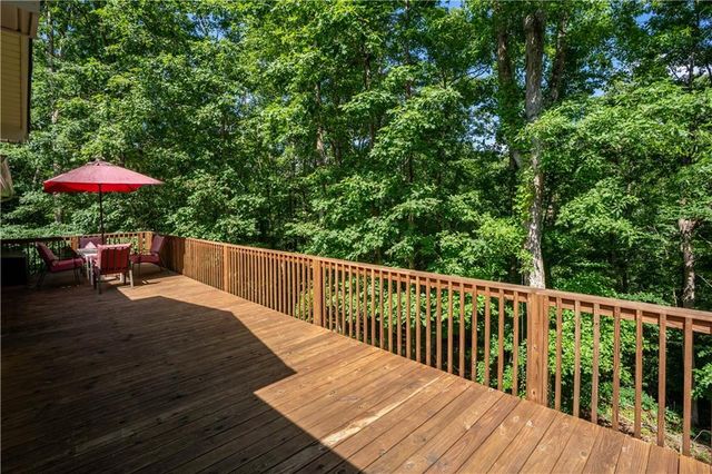 5584 Northwoods Road, Clermont, GA 30527
