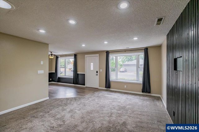 2990 Byram St NE, Salem, OR 97301