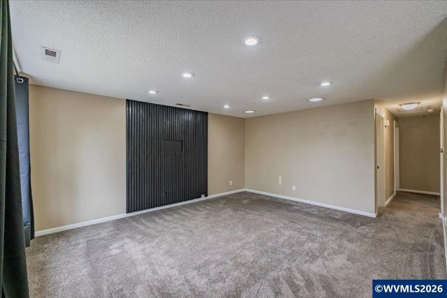 2990 Byram St NE, Salem, OR 97301