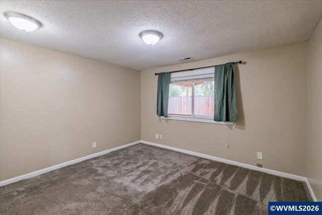 2990 Byram St NE, Salem, OR 97301