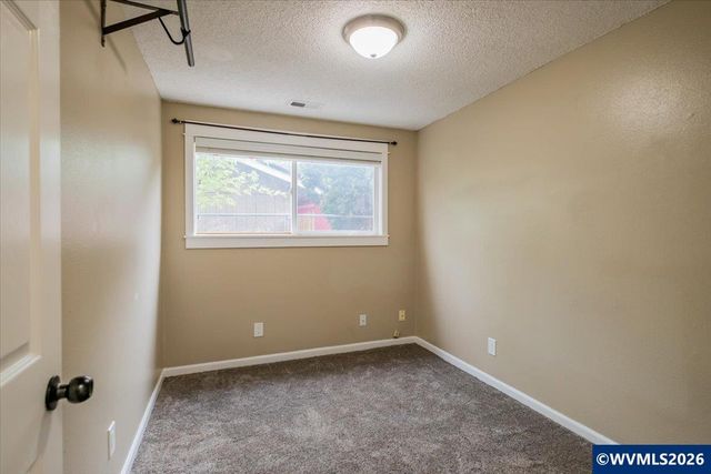2990 Byram St NE, Salem, OR 97301