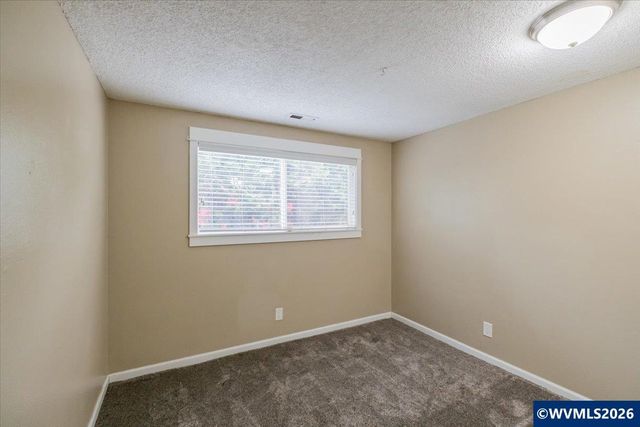 2990 Byram St NE, Salem, OR 97301