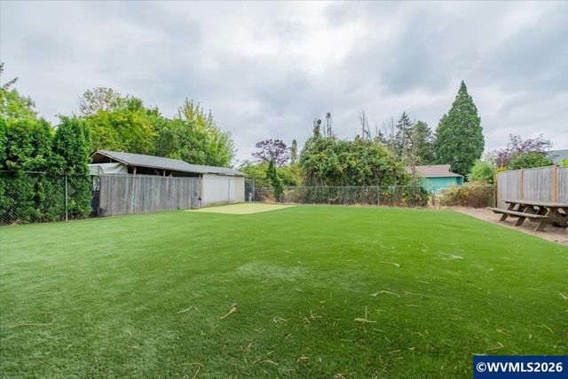 2990 Byram St NE, Salem, OR 97301