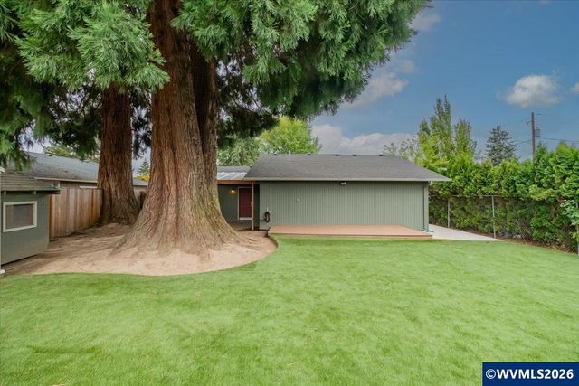 2990 Byram St NE, Salem, OR 97301