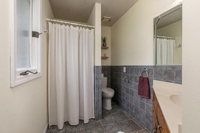 1514 Highway 32, Bolivar, MO 65613