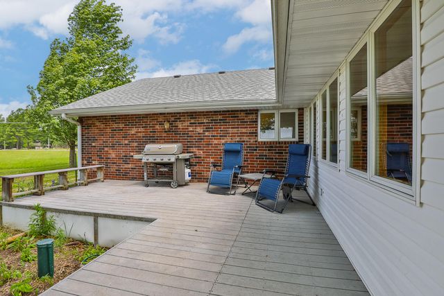 1514 Highway 32, Bolivar, MO 65613