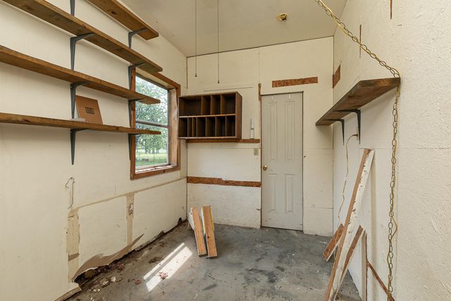 1514 Highway 32, Bolivar, MO 65613