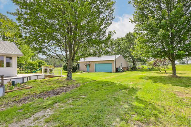 1514 Highway 32, Bolivar, MO 65613