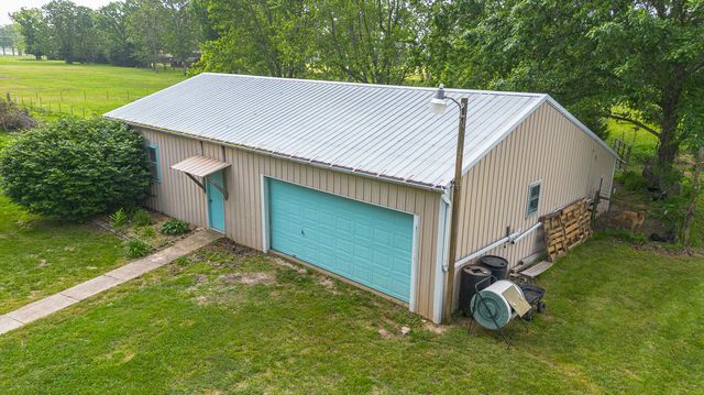 1514 Highway 32, Bolivar, MO 65613