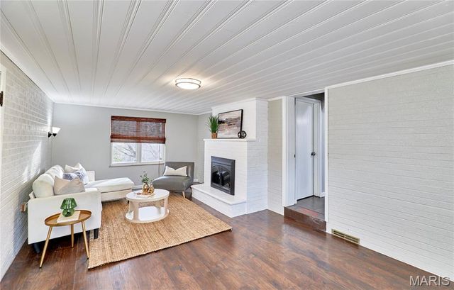 12336 Lusher Road, St Louis, MO 63138