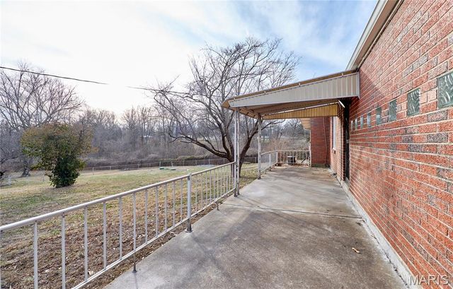 12336 Lusher Road, St Louis, MO 63138