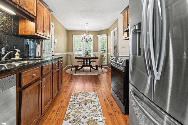 103 Walker Way, Simpsonville, SC 29681