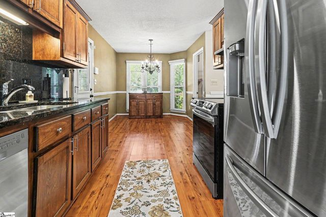 103 Walker Way, Simpsonville, SC 29681