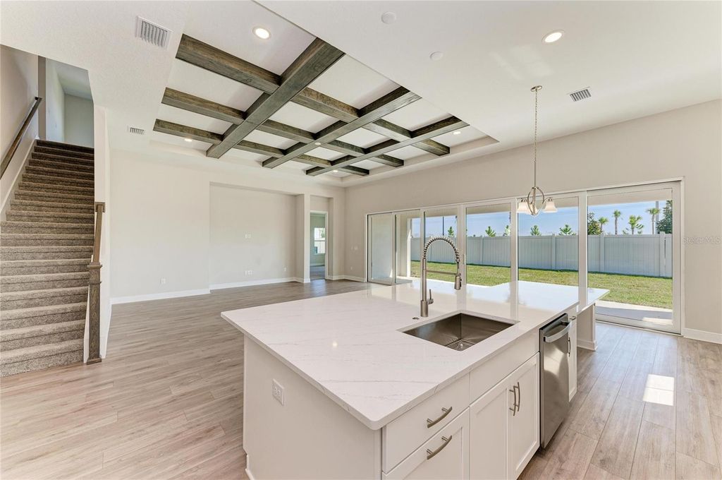 Image 17 of property listing at 10862 SPRING SAPLING CIRCLE, Parrish, FL 34219