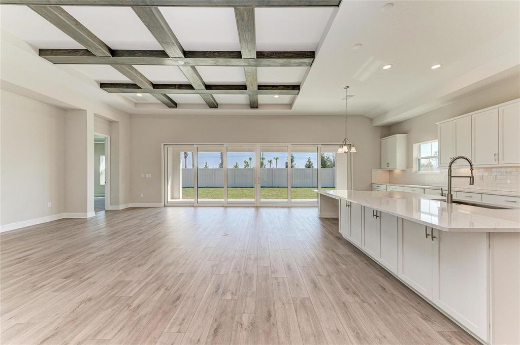 Image 19 of property listing at 10862 SPRING SAPLING CIRCLE, Parrish, FL 34219