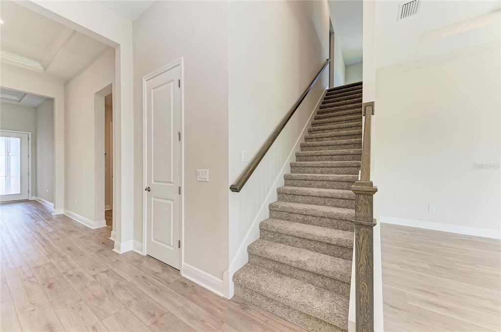 Image 21 of property listing at 10862 SPRING SAPLING CIRCLE, Parrish, FL 34219