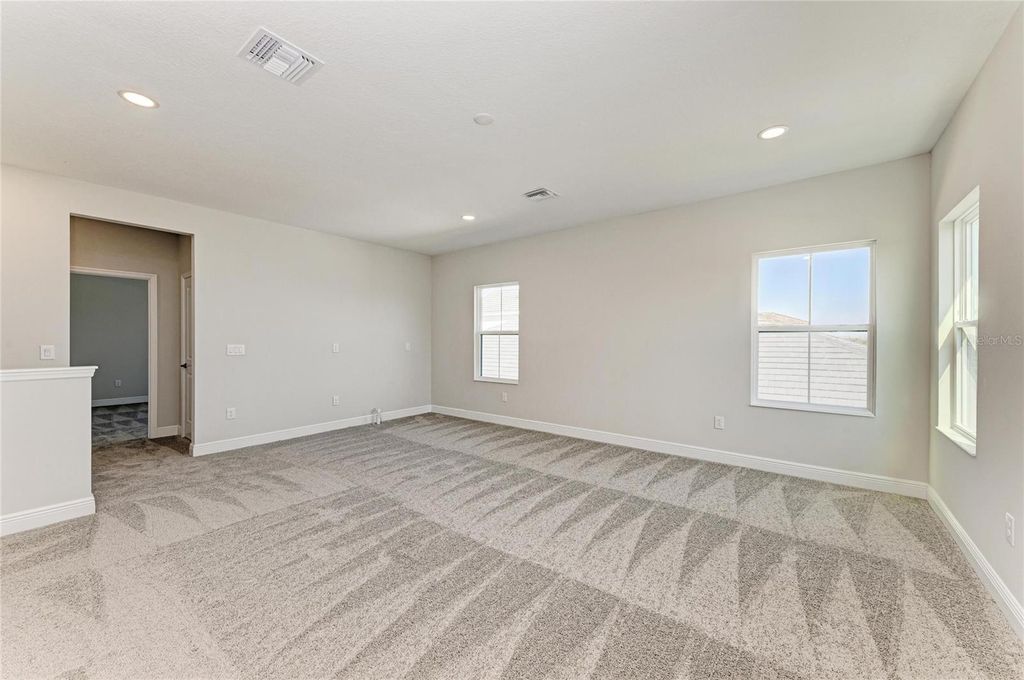 Image 33 of property listing at 10862 SPRING SAPLING CIRCLE, Parrish, FL 34219