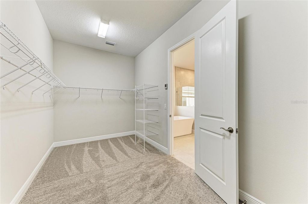 Image 10 of property listing at 10862 SPRING SAPLING CIRCLE, Parrish, FL 34219