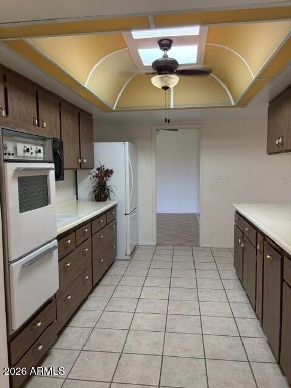 14011 N TUMBLEBROOK Way, Sun City, AZ 85351 — photo 4