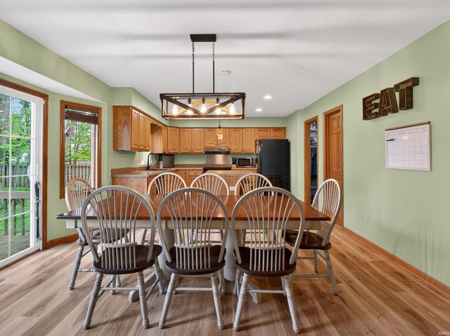 9525 Woodruff Court, New Haven, IN 46774