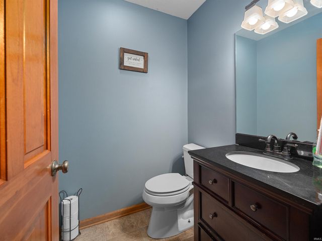 9525 Woodruff Court, New Haven, IN 46774