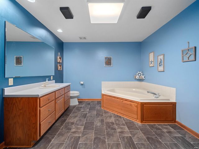 9525 Woodruff Court, New Haven, IN 46774
