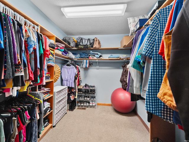 9525 Woodruff Court, New Haven, IN 46774