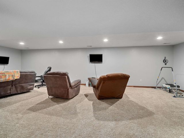 9525 Woodruff Court, New Haven, IN 46774